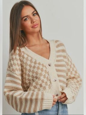ButterMelon Checkered Knit Sweater Tan Knit Button-Front Cardigan small